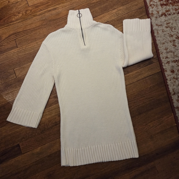 Divided H&M Sweater - Picture 5 of 9